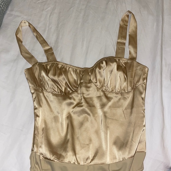 WeWoreWhat Ruched Satin Corset Bodysuit Size 4 NWOT - Picture 2 of 4